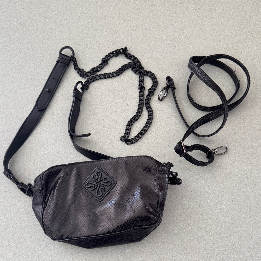 Simply Vera Vera Wang Black Crossbody Bag with Chain Strap
